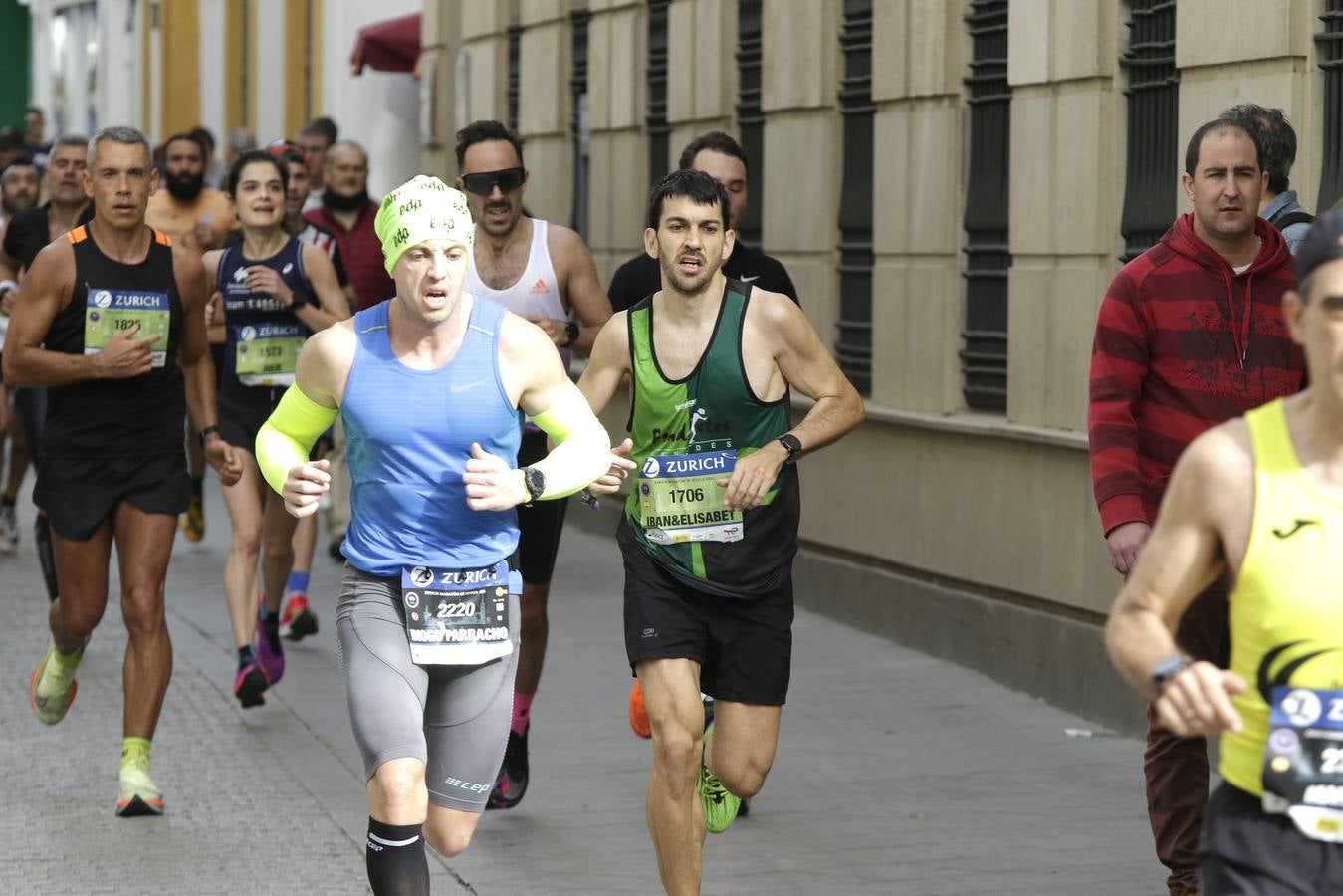 Participantes en el Zurich Maratón de Sevilla 2023