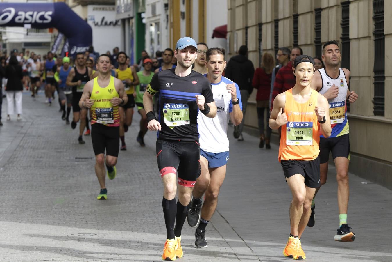 Participantes en el Zurich Maratón de Sevilla 2023