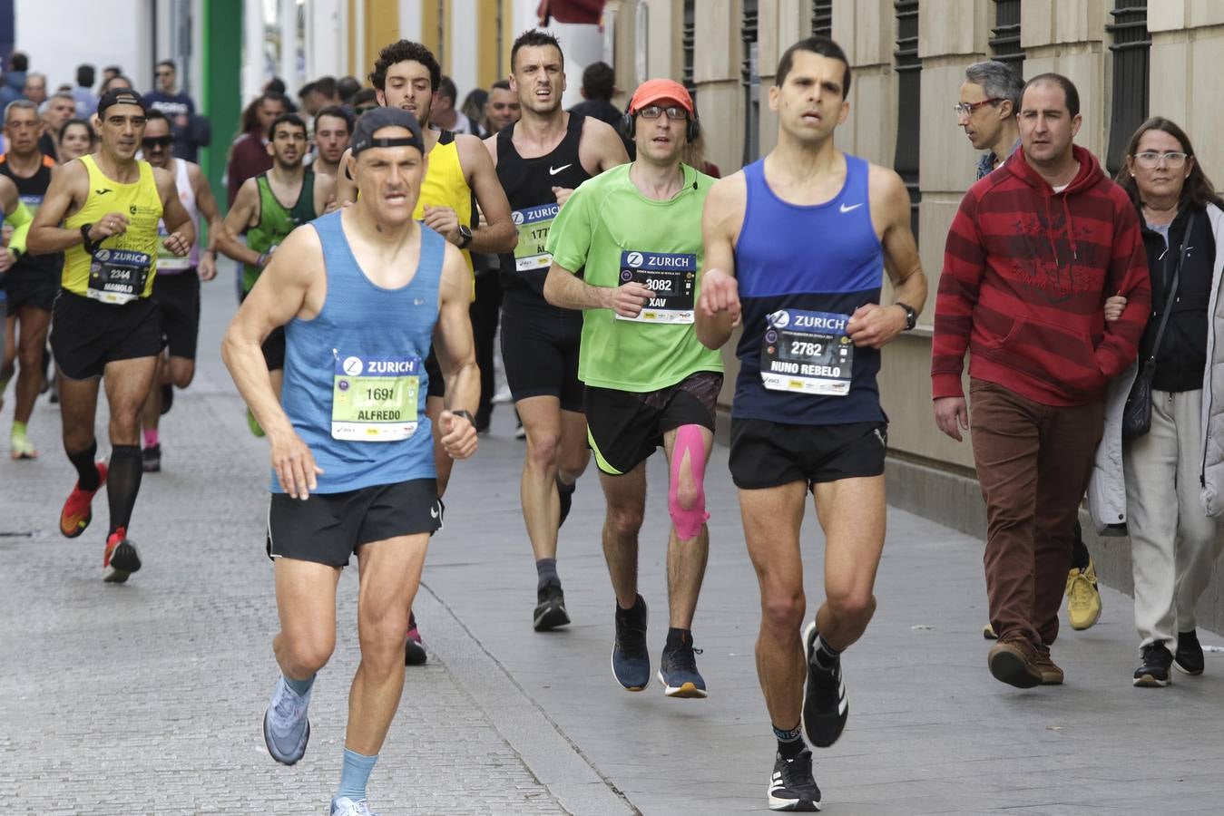 Participantes en el Zurich Maratón de Sevilla 2023