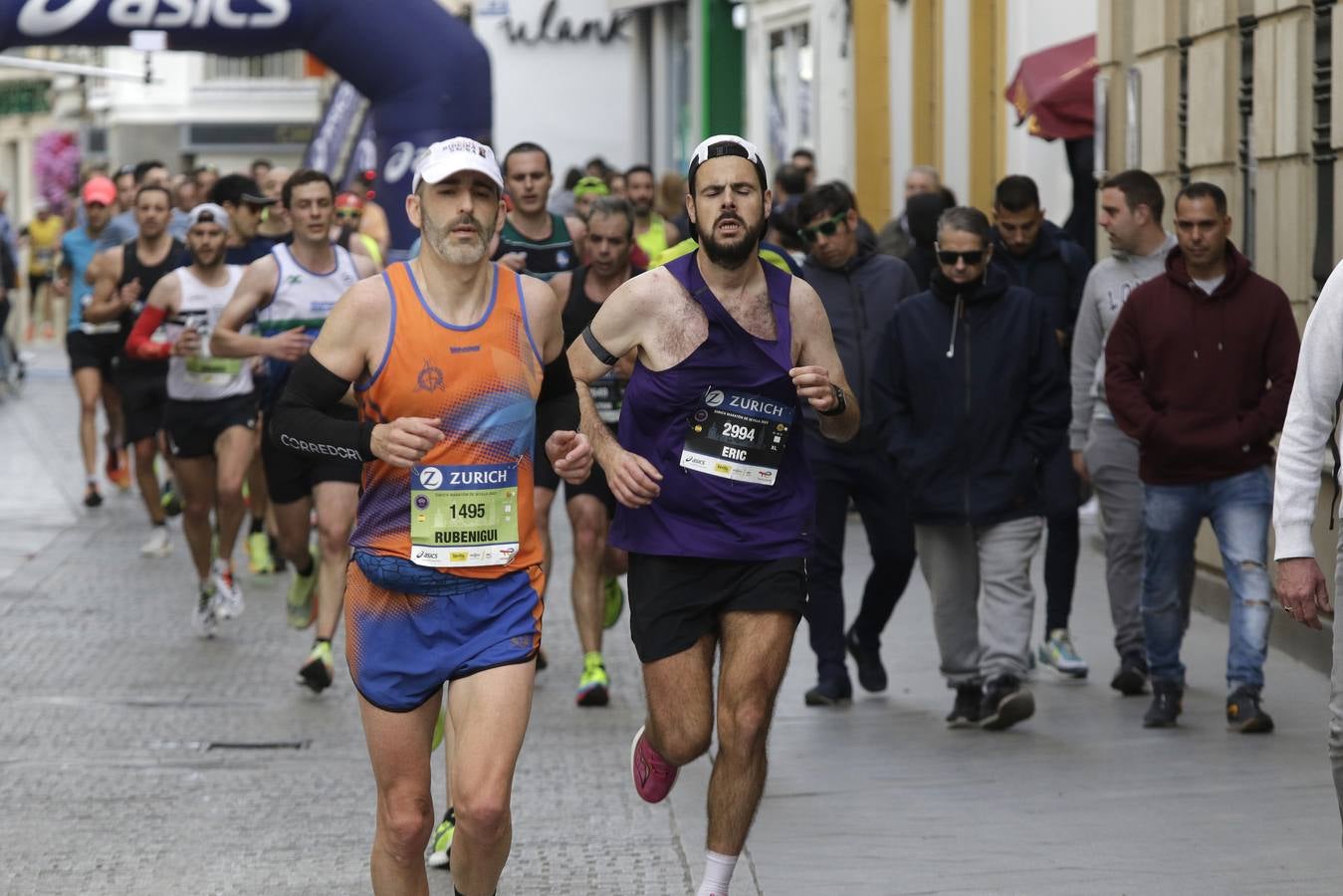 Participantes en el Zurich Maratón de Sevilla 2023