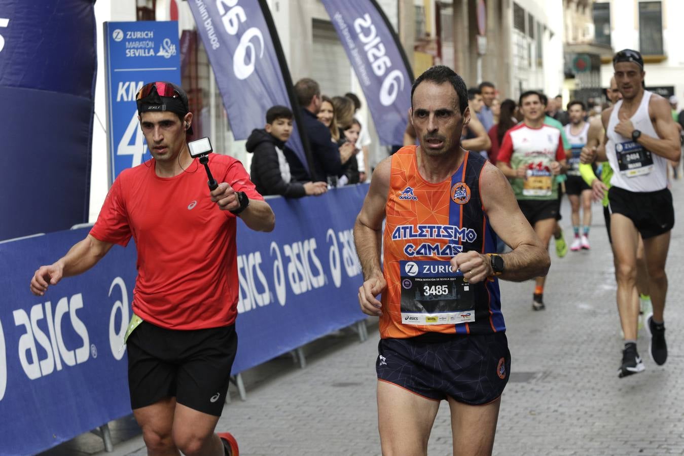 Participantes en el Zurich Maratón de Sevilla 2023