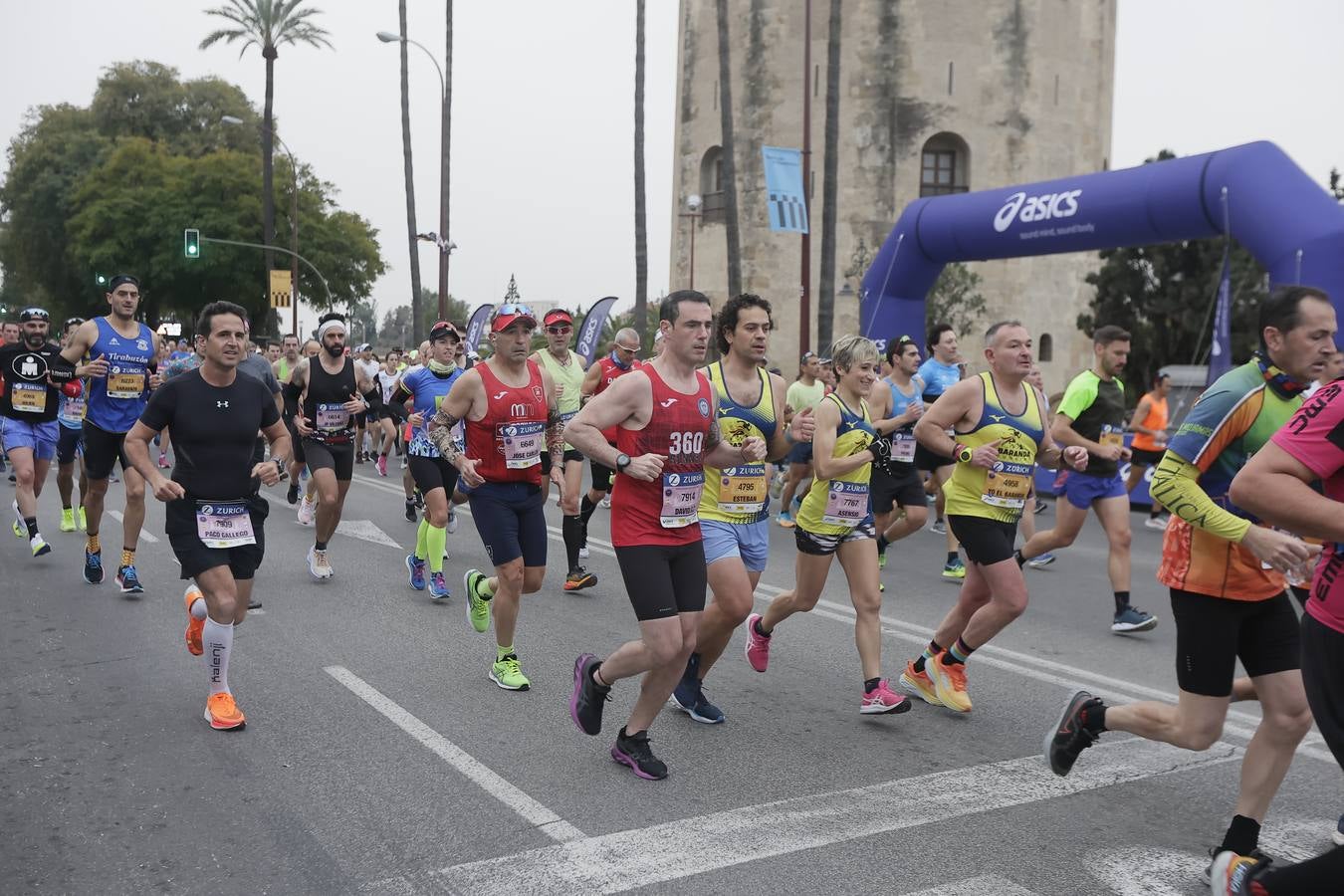Participantes en el Maratón de Sevilla 2023