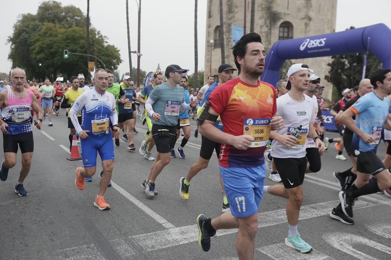 Participantes en el Maratón de Sevilla 2023
