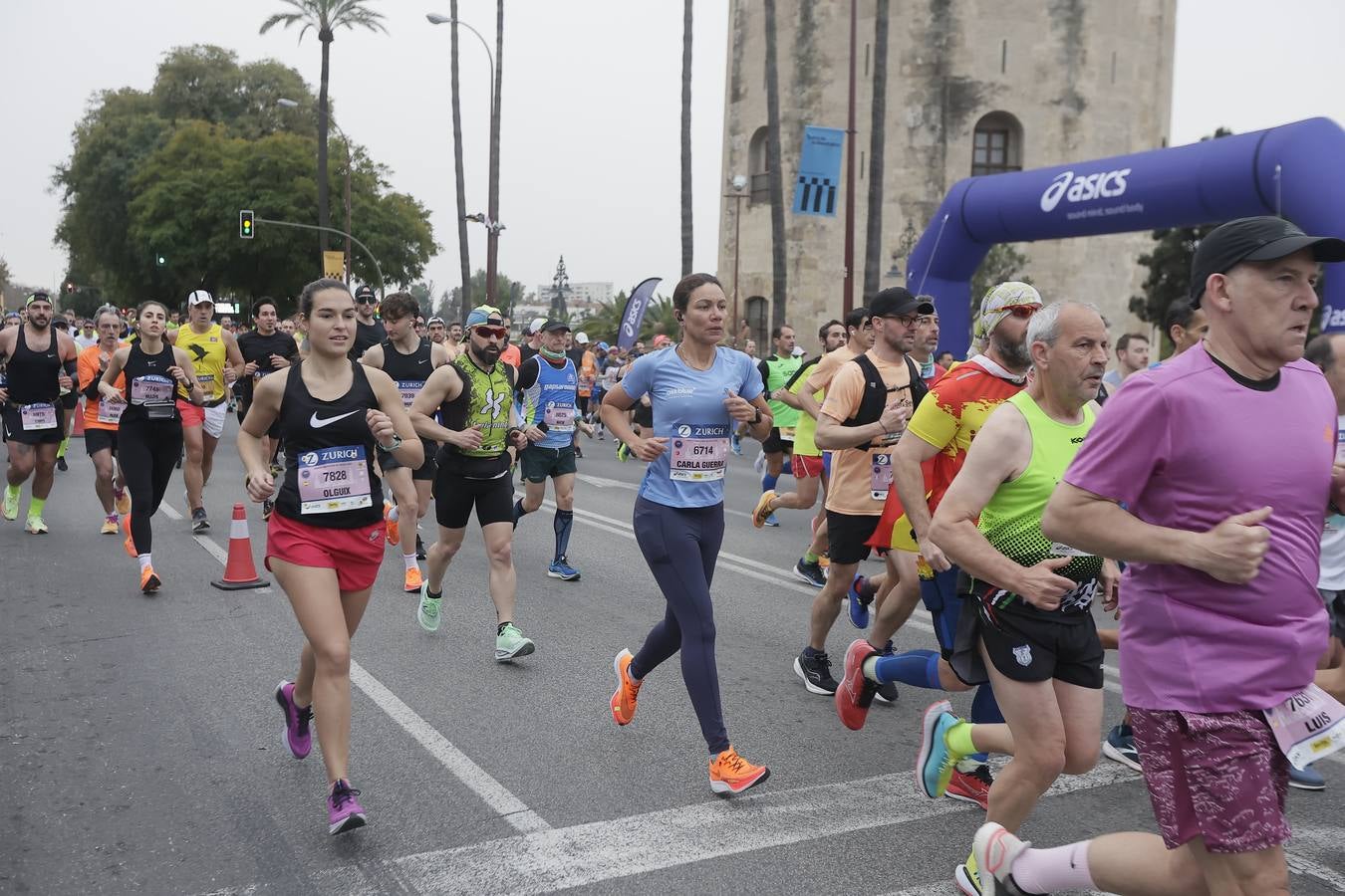 Participantes en el Maratón de Sevilla 2023