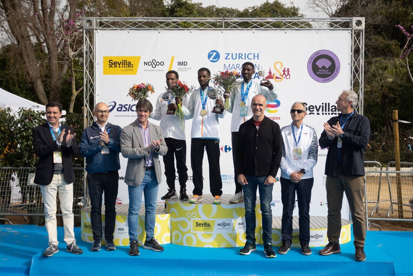 Diferentes momentos del Zurich Maratón Sevilla 2023