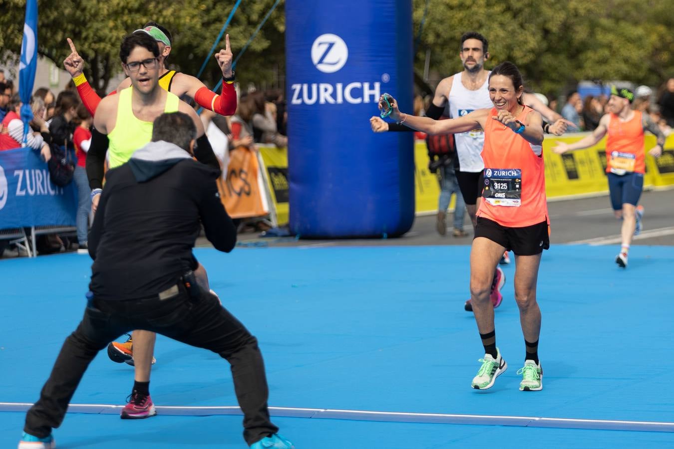 Diferentes momentos del Zurich Maratón Sevilla 2023