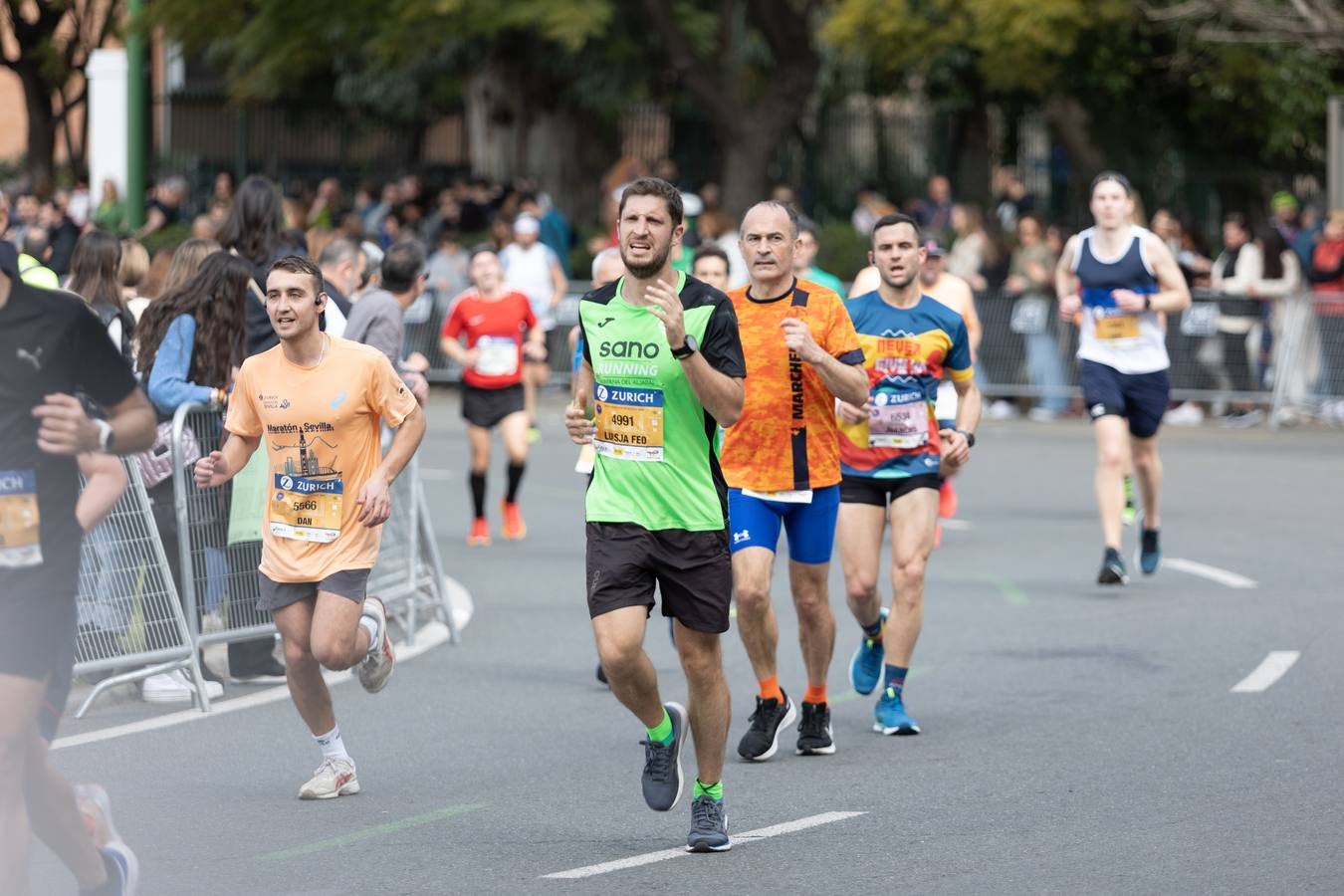 Diferentes momentos del Zurich Maratón Sevilla 2023