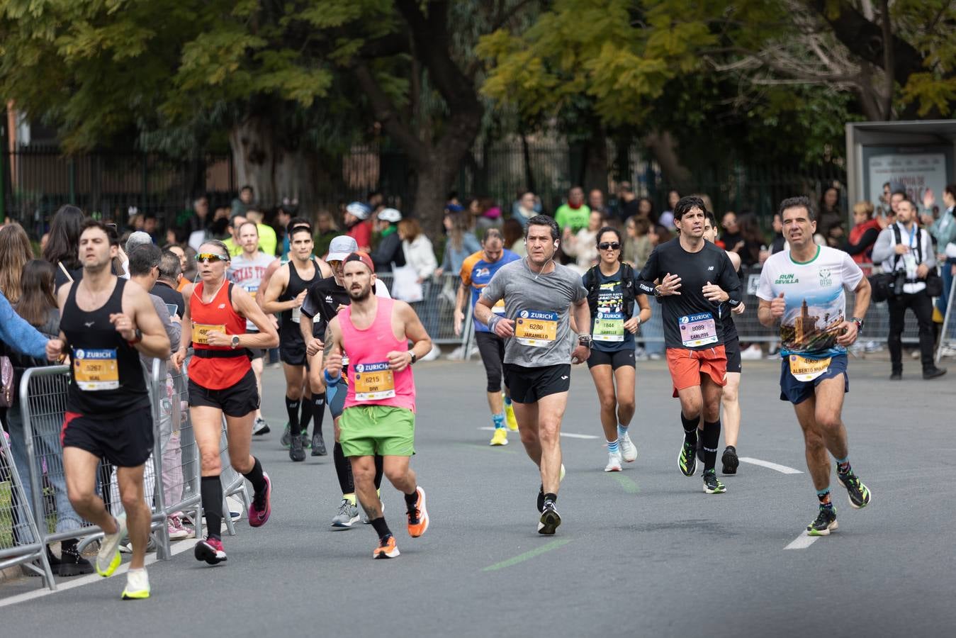 Diferentes momentos del Zurich Maratón Sevilla 2023
