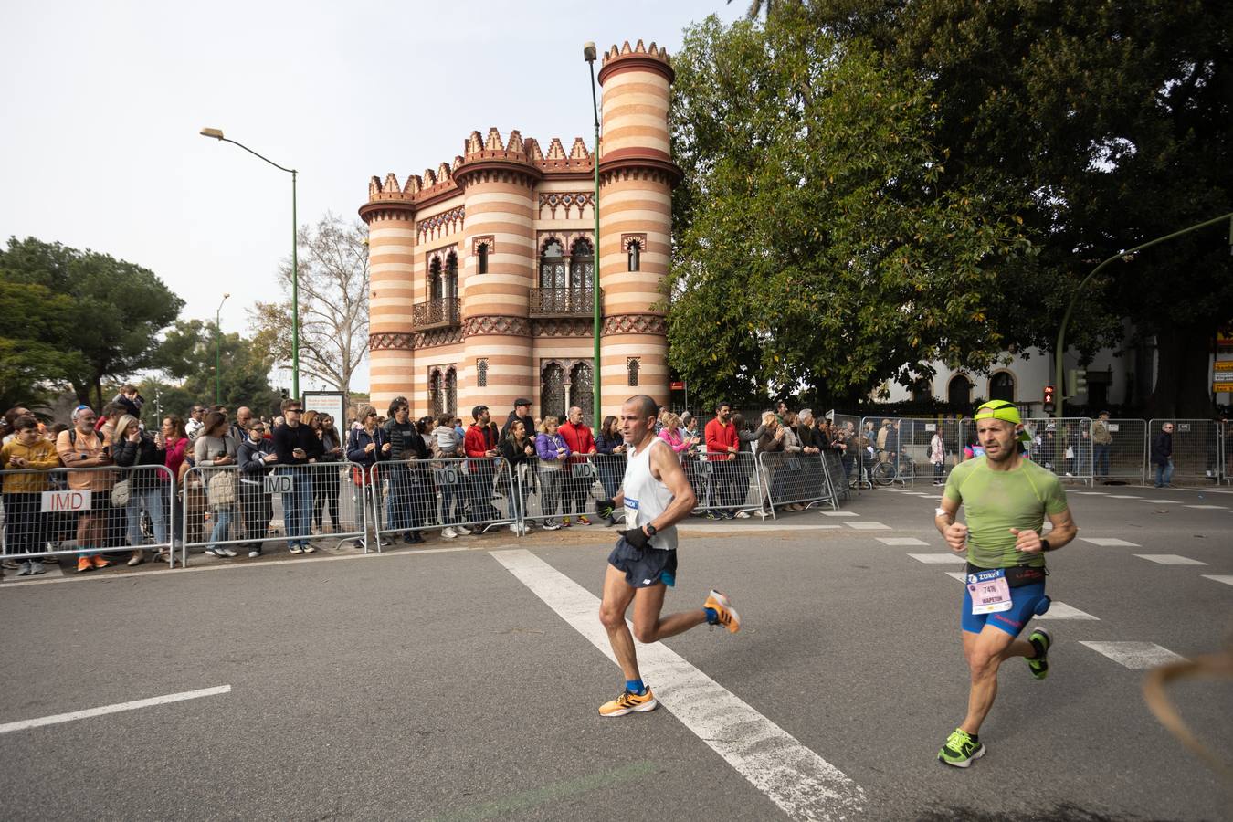 Diferentes momentos del Zurich Maratón de Sevilla 2023