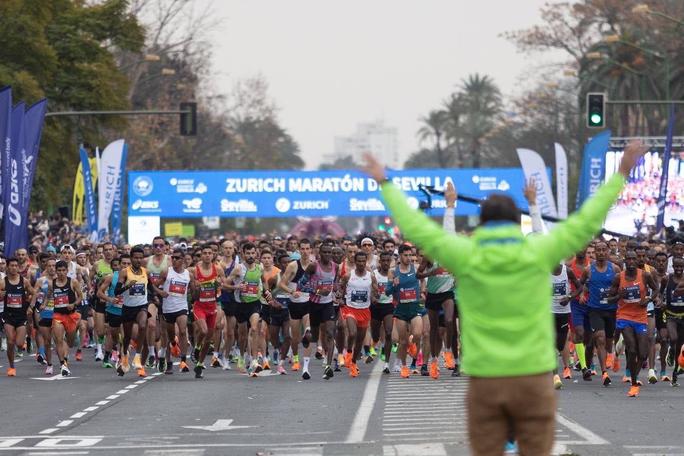 Diferentes momentos del Zurich Maratón de Sevilla 2023