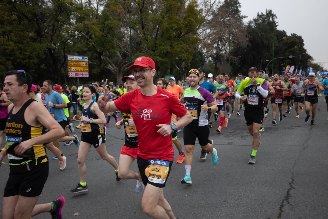 Diferentes momentos del Zurich Maratón de Sevilla 2023