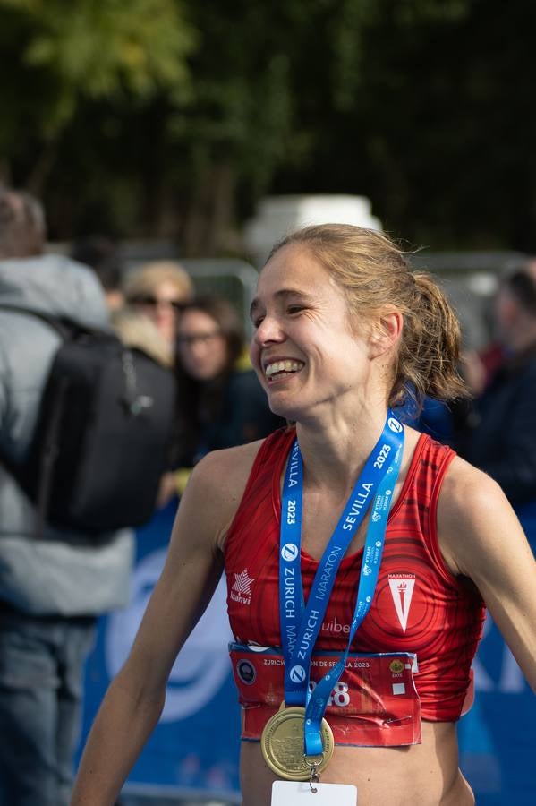 Diferentes momentos del Zurich Maratón de Sevilla 2023