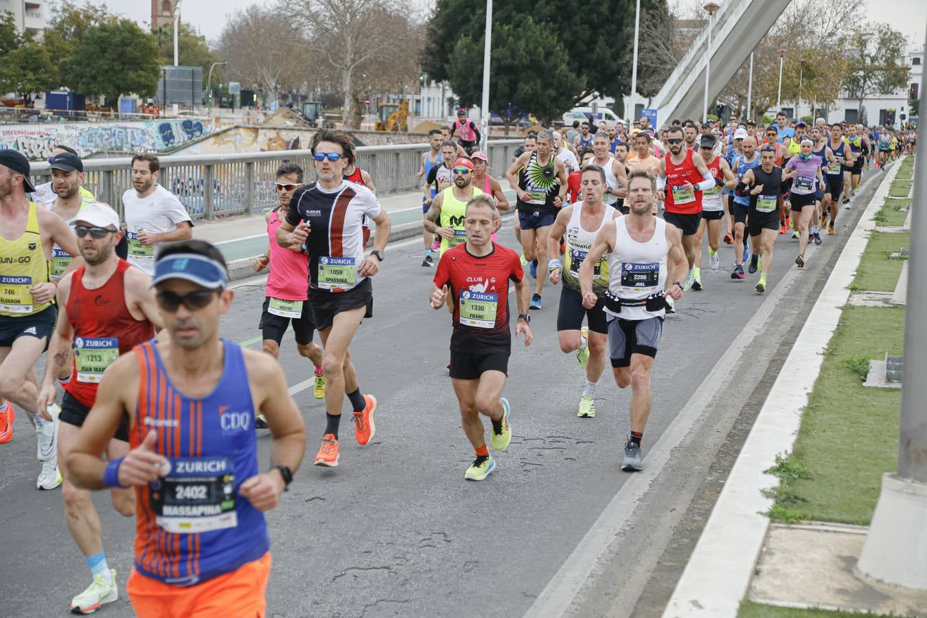 Participantes en el Maratón de Sevilla 2023
