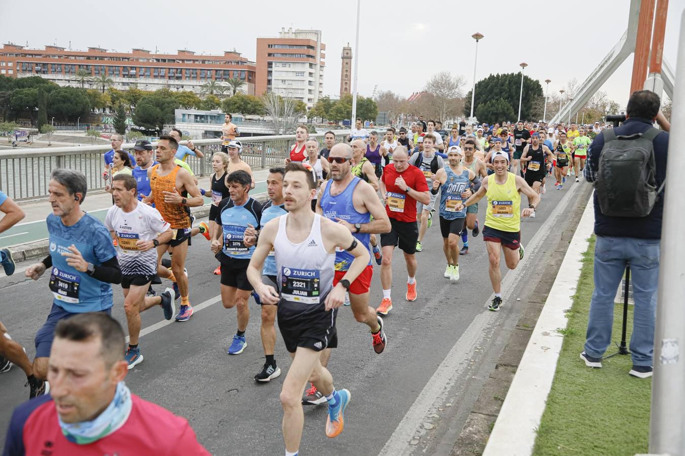 Participantes en el Maratón de Sevilla 2023