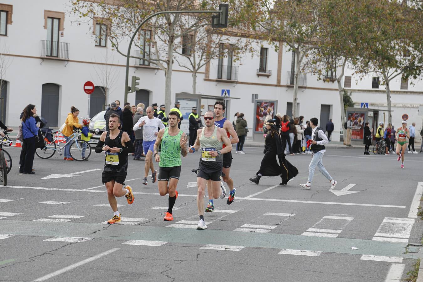 Participantes en el Maratón de Sevilla 2023