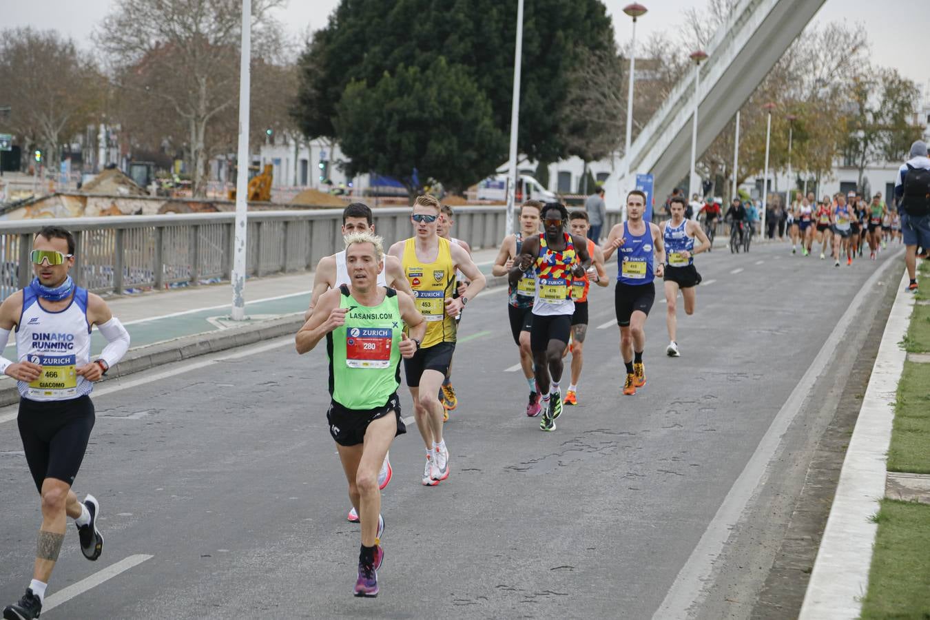 Participantes en el Maratón Sevilla 2023