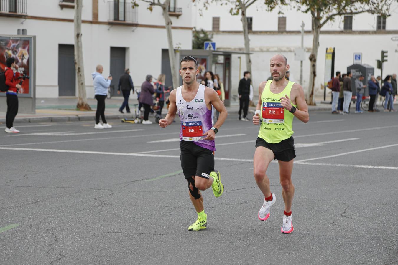 Participantes en el Maratón Sevilla 2023