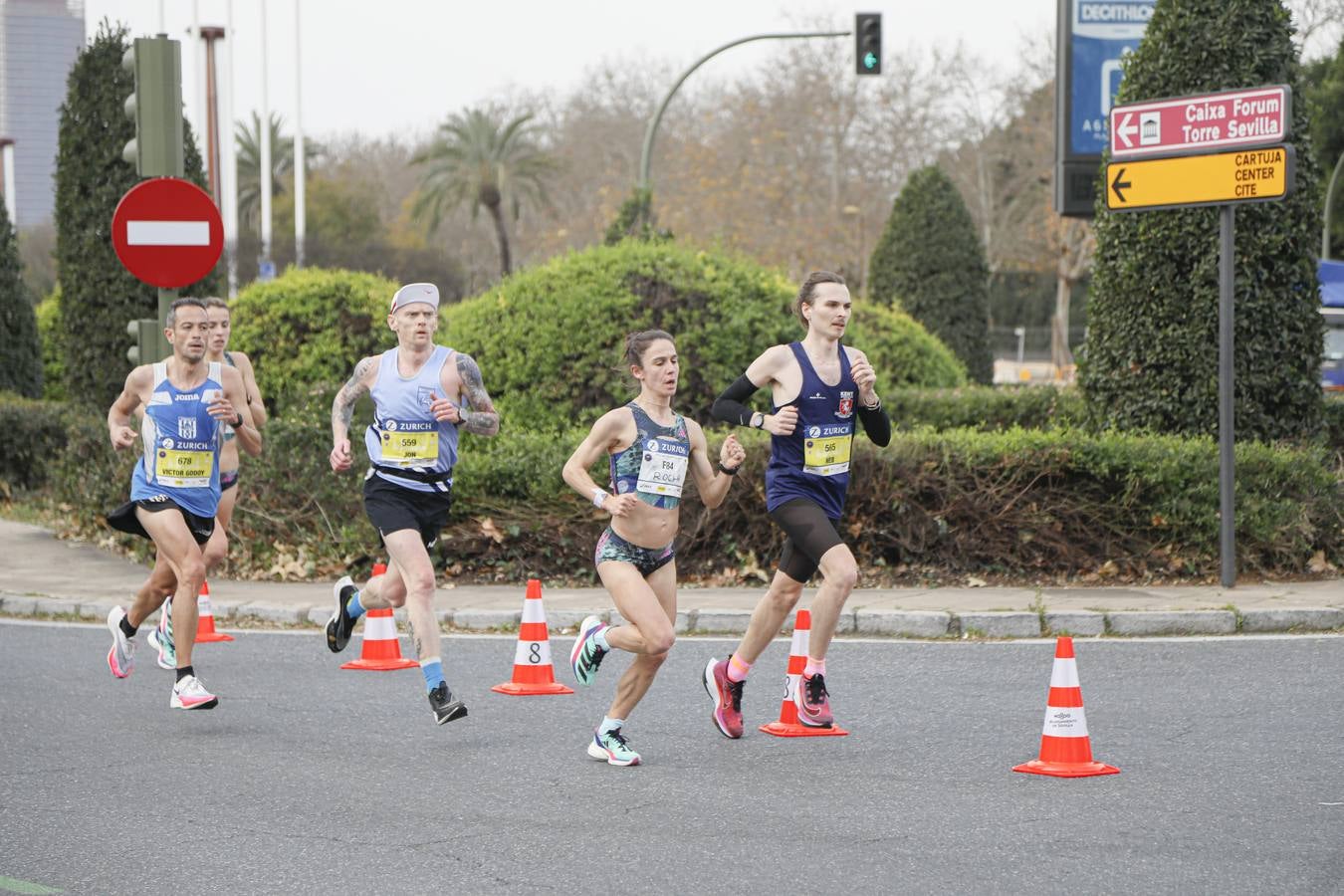 Participantes en el Maratón Sevilla 2023