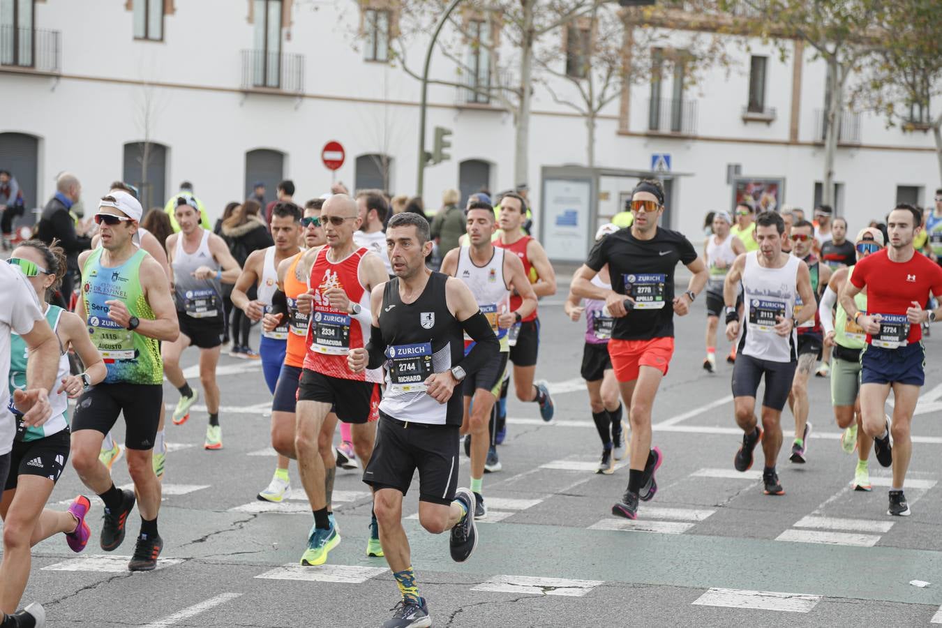 Participantes en el Maratón de Sevilla 2023