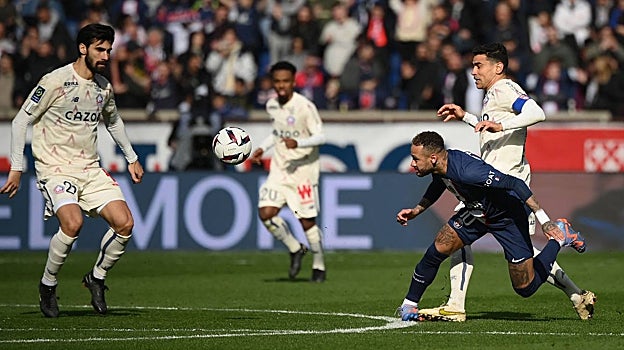 La lesión de Neymar ante el Lille