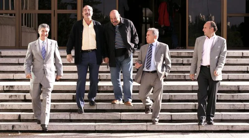Gárate, Arteche, Ramos Marcos, Amancio y Ricardo Gallego salen de un almuerzo en ABC