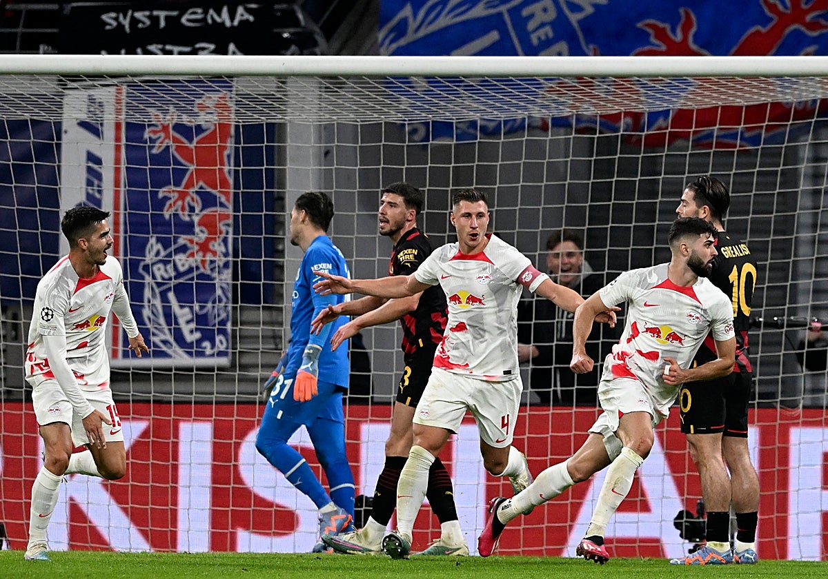 Gvardiol celebra el 1-1 en el Red Bull Arena