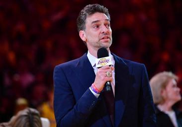 La retirada de la camiseta de Pau Gasol de los Lakers, en imágenes
