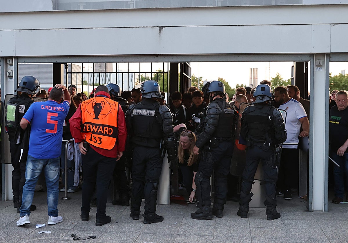 Problemas en uno de los accesos al estadio de Saint Denis en la pasada final de la Champions