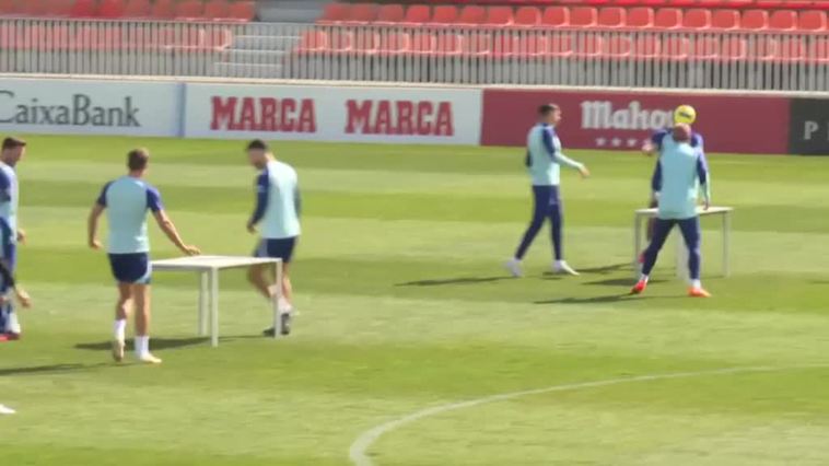 El Atlético afina la maquinaria para el choque de trenes con el Girona