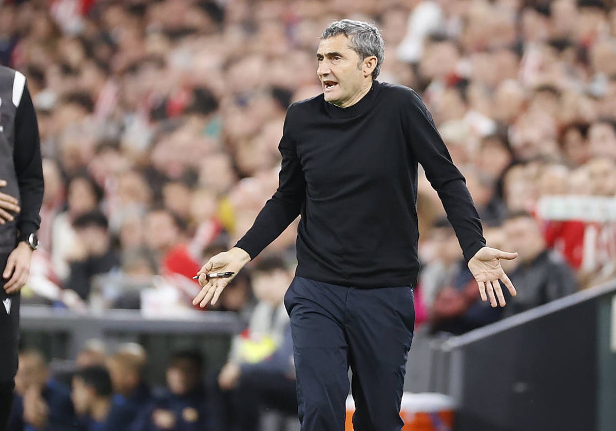 Ernesto Valverde, durante el partido contra el Barça