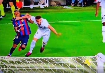 Las polémicas arbitrales del clásico: De Burgos acertó al no mostrar la segunda amarilla a Nacho