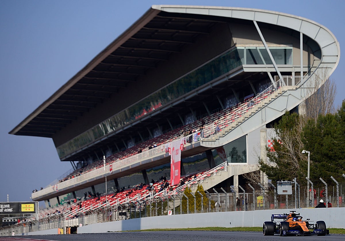 Entrenamientos de Fórmula 1 en el circuito de Montmeló