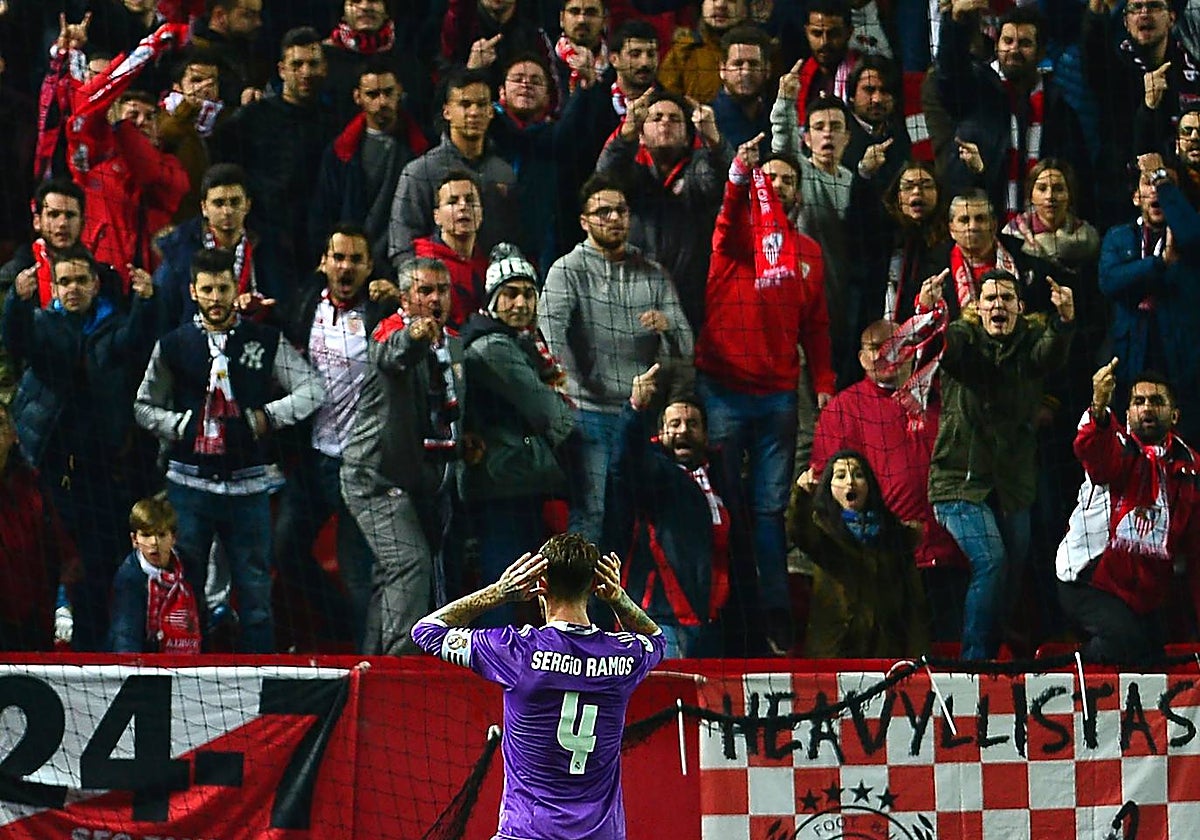 Cierre parcial del Sánchez Pizjuán por una bronca a Sergio Ramos de hace seis años