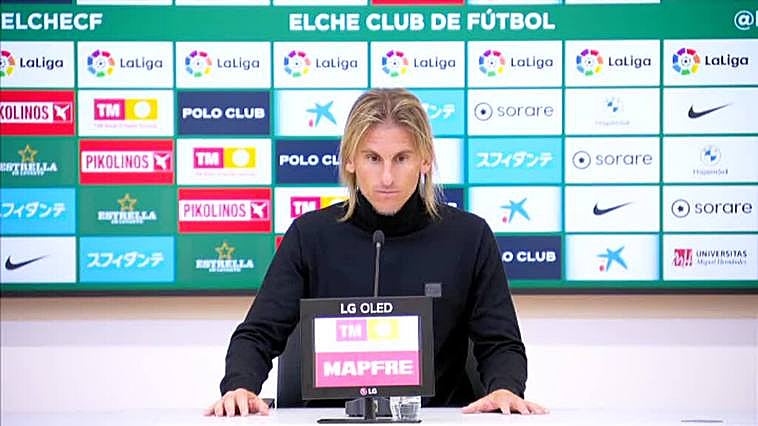 Xavi: "Es una noche redonda para nosotros, pero esto no se ha acabado"