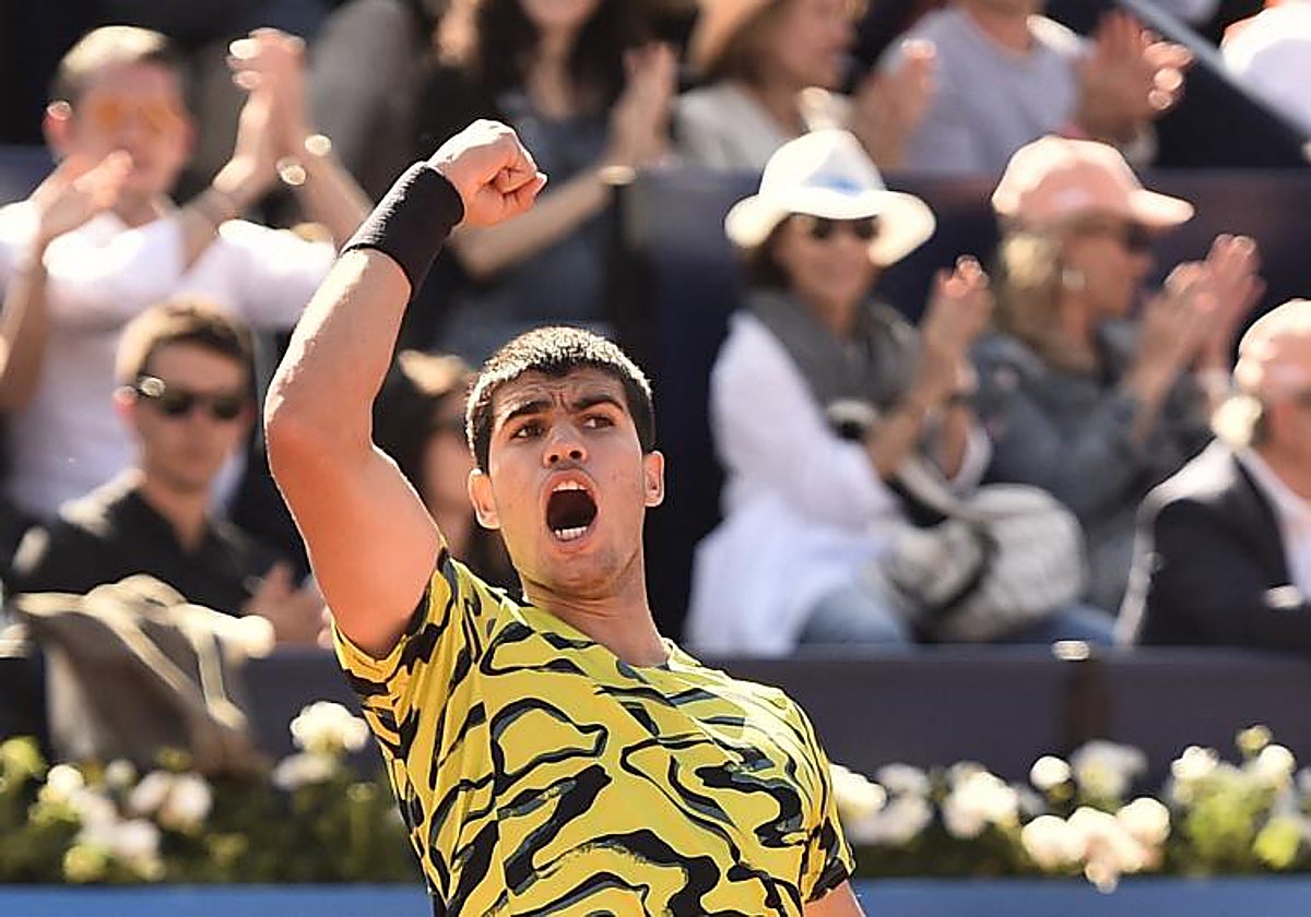 Alcaraz - Tsitsipas en directo hoy: final del Conde de Godó