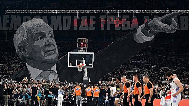 Tavares y Williams-Goss resucitan al Real Madrid