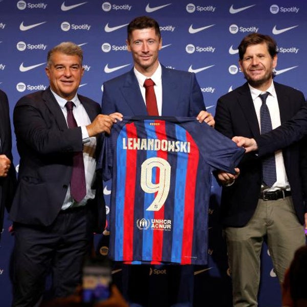 Se va Mateu Alemany, el último obstáculo de Laporta