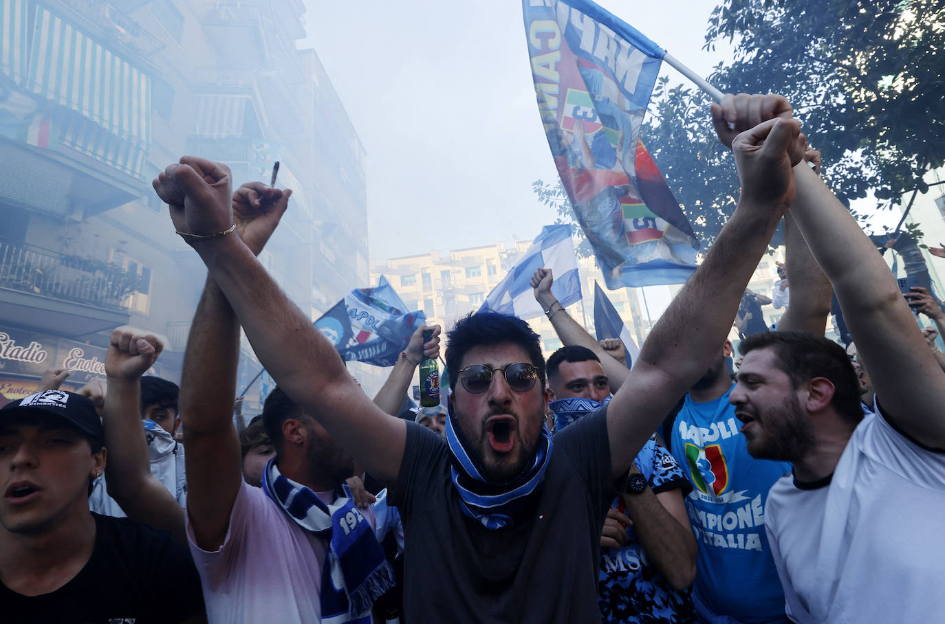 Locura y pasión en las calles a la espera de que el Nápoles se proclame campeón de la Serie A
