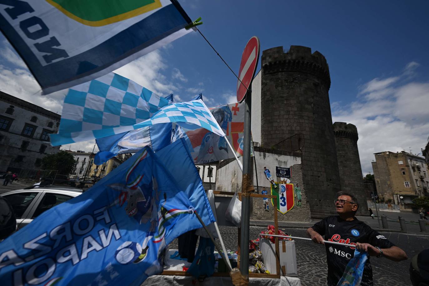 Locura y pasión en las calles a la espera de que el Nápoles se proclame campeón de la Serie A