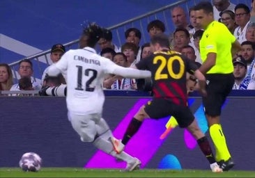 El árbitro perdonó la expulsión a Bernardo Silva