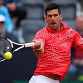Djokovic, con paso firme en Roma