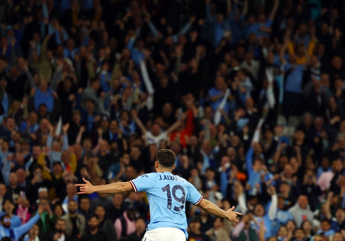 Julián Álvarez celebra el 0-4 entre el Manchester City y el Real Madrid