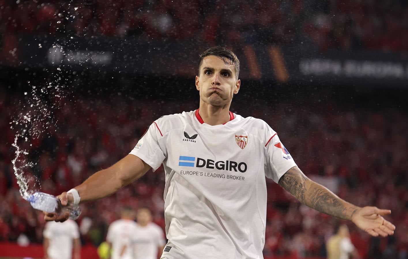 Celebración de los jugadores del Sevilla F.C., después de clasificarse para su 7ª final de la Europa League