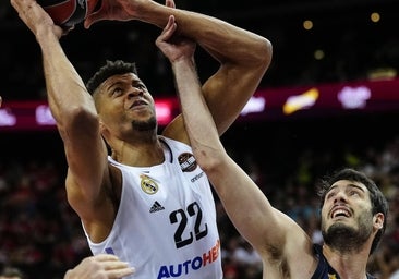 El Real Madrid devuelve al Barça al vacío