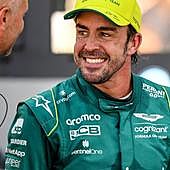 Fernando Alonso logra la primera línea en un sábado de fábula