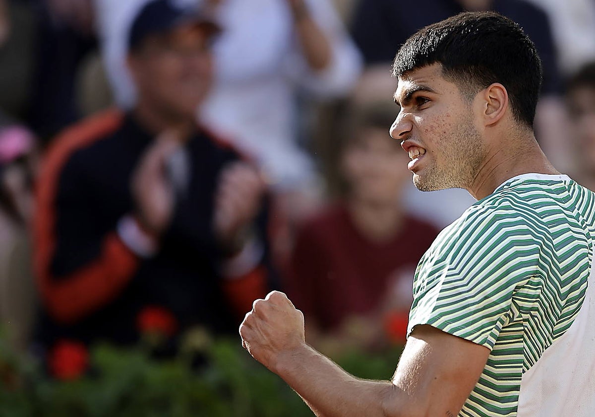 Carlos Alcaraz celebra su triunfo ante Cobolli