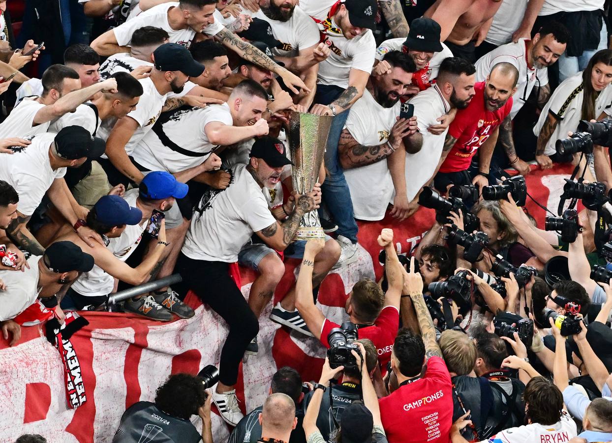 El Sevilla F.C. celebra su séptima Europa League en Budapest
