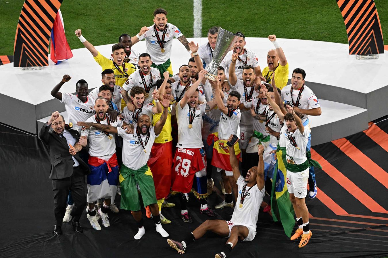 El Sevilla F.C. celebra su séptima Europa League en Budapest