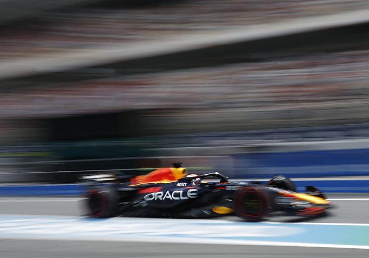 El monoplaza de Max Verstappen en los libres de Montmeló