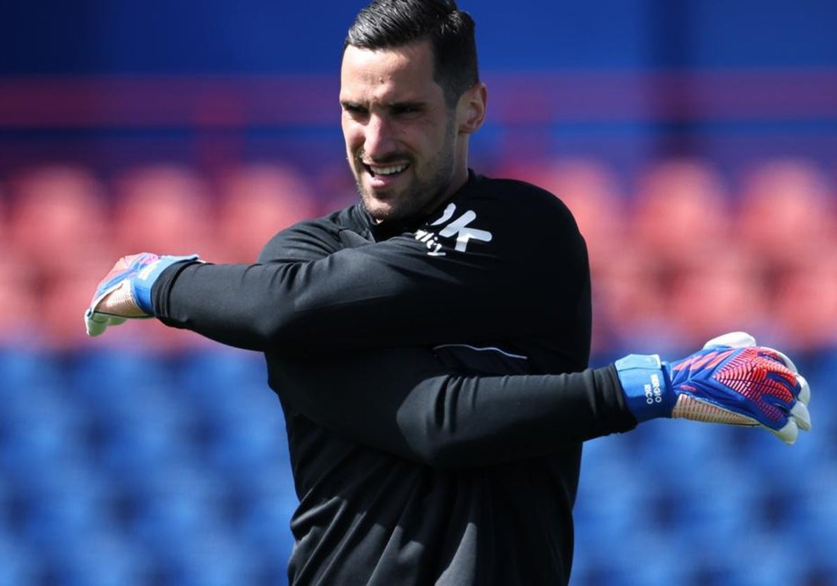 Sergio Rico durante un entrenamiento